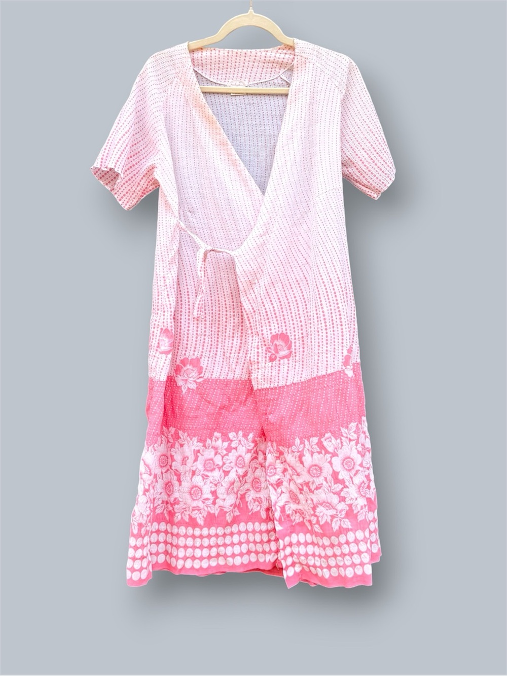 Pink Floral Wrap Dress / Robe – Tagged Size L